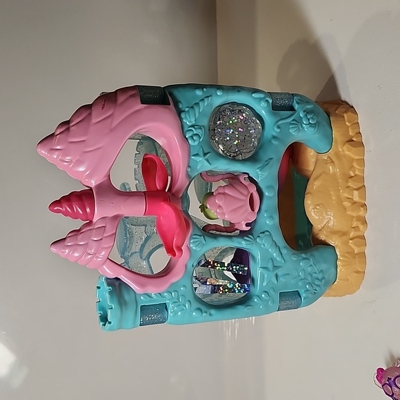 Hatchimals colleggtibles mermal magic pool.coral castle play set 7 Hatchimals - Picture 8 of 9